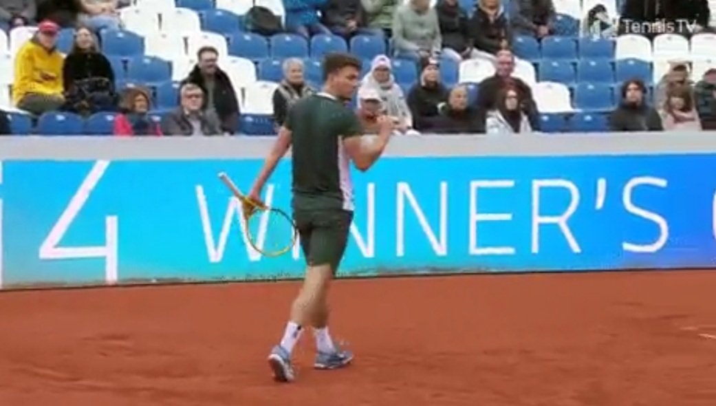 Congratulations! 👏  @MioKecmanovic  
Great victory! 🇷🇸
@BMWOpen2022  QFs
                                
  📸:@TennisTV  #BMWOpen