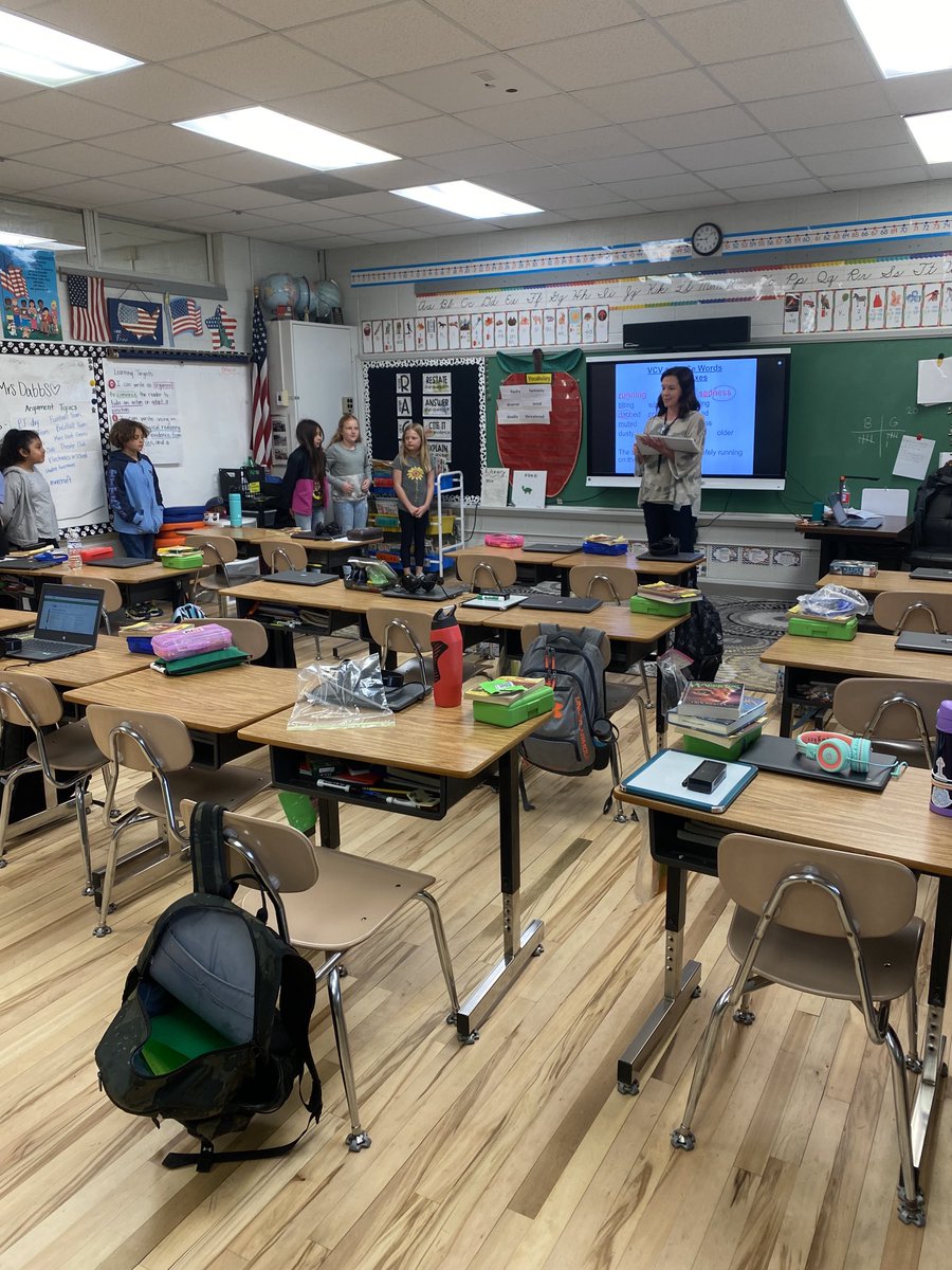 Explicit phonics instruction happening ⁦<a href="/wescullman/">West Elementary</a>⁩! ⁦<a href="/MB_Cleveland/">Mary Beth Cleveland</a>⁩ &amp; <a href="/MrsEdwardsWest3/">Mrs. Melony Edwards</a> model routines &amp; create a positive learning environment daily. Thank you ⁦@Emily_Hines_WES⁩ for a terrific visit! ⁦<a href="/Alabama_Reading/">ARI / The Alabama Reading Initiative, ALSDE</a>⁩ ⁦<a href="/AlabamaAchieves/">Alabama State Department of Education</a>⁩