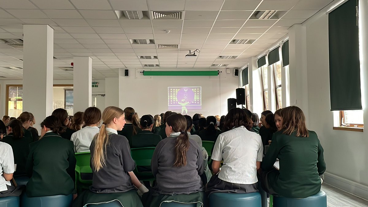 Austen’s very excited for Surbiton’s very first Masked Singer 🎤🎸