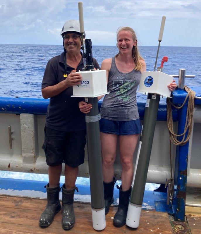 Thanks to R/V Pelagia and @SjoerdGroeskamp for the deployment of 8 #argofloats in the Caribbean Sea during the Mixation expedition. Nice cooperation between @NIOZatSea @KNMI @argo_france!