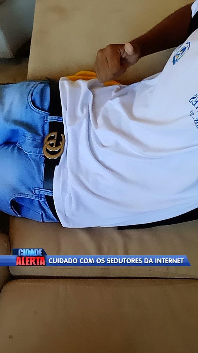 OSGURIPAE3's tweet photo. Eu tenho medo de ser machucado por isso ando sozinho https://t.co/AKgAzb9iNy