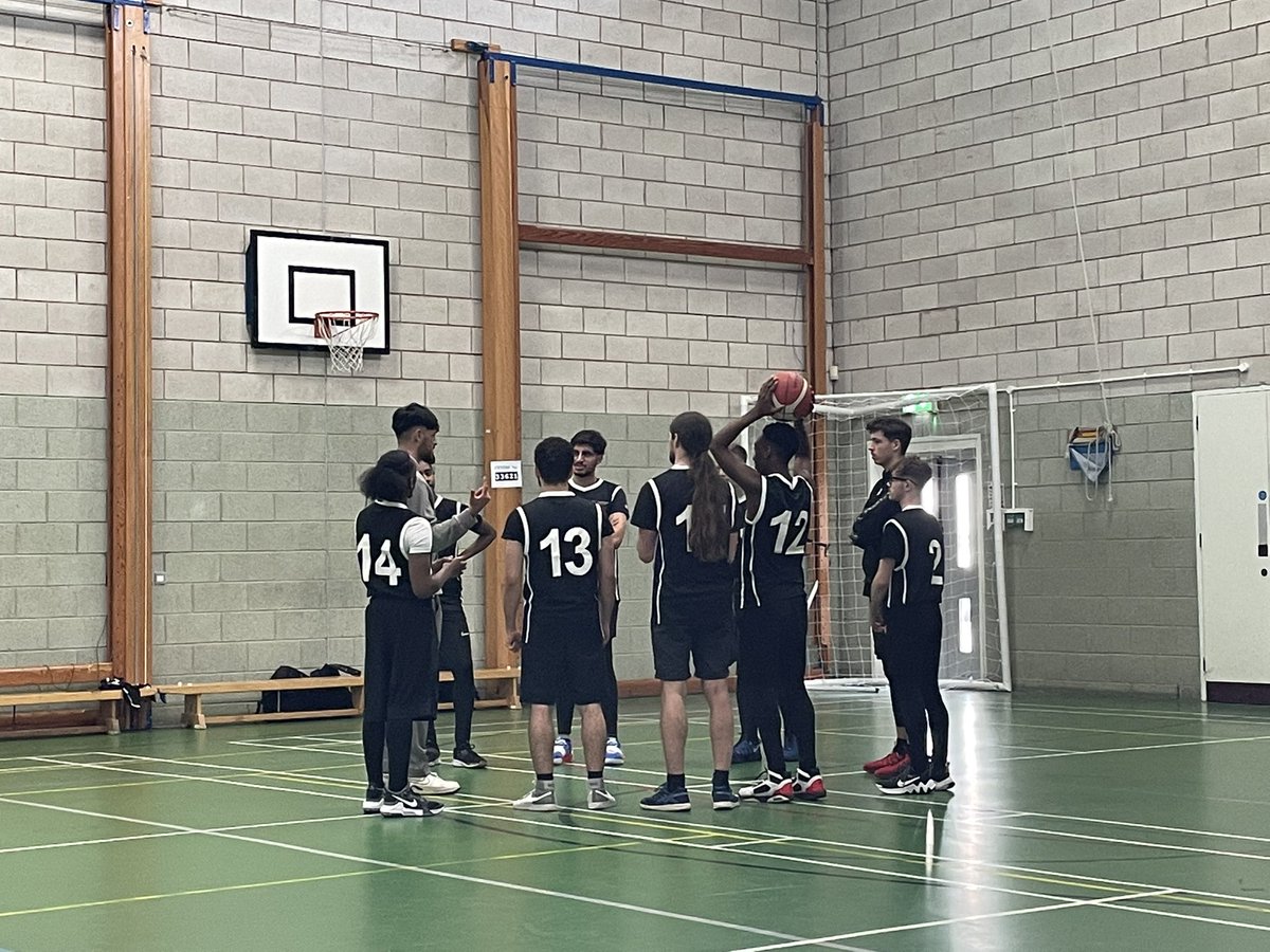 TCActivator's tweet photo. Trafford Titans ready to go for their first home game vs St John Rigby ! Come down to the Altrincham campus sports barn at 2:30 to watch the game! 

#TEAMTITANS @TraffordCollege https://t.co/QCtOCHdO1d
