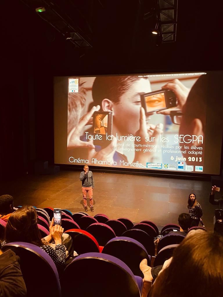 📽Toute la lumière sur les SEGPA
Ravie d'avoie assisté à cette projection

3 courts films réalisés par les élèves, une innovation dans la forme pédagogique pour s’adapter aux besoins d’apprentissage de chacun, qui a permis aux élèves de se révéler

Éducation artistique pour tous!