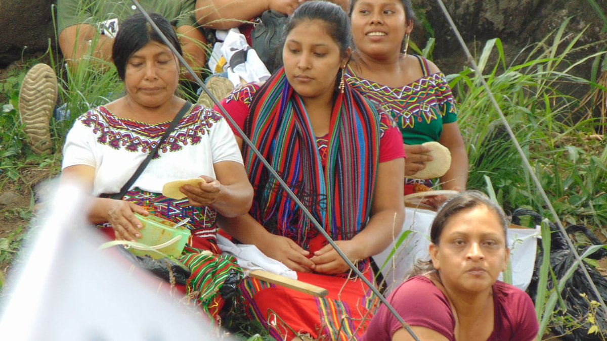 SanCodeca's tweet image. Justos en la luchas, de los pueblos, no podemos seguir viviendo bajo el saqueo, explotación, corrupción del @CACIFGuatemala y sus polítiqueros corruptos.