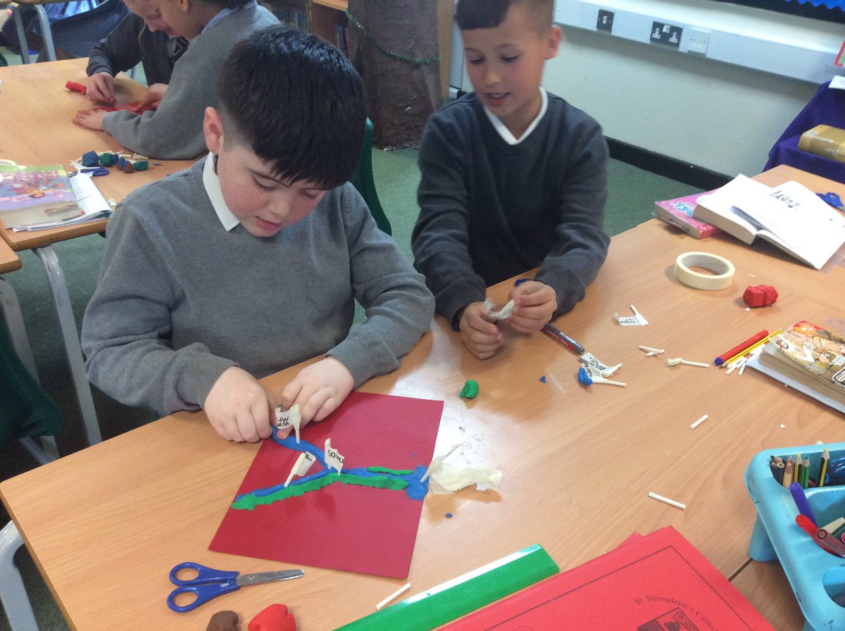 StBernsPrimary's tweet photo. Year 5 are exploring geographical features of the River Nile! #StBernsTopic #Year5 #StBernsGeography https://t.co/a6tj4OSpNF