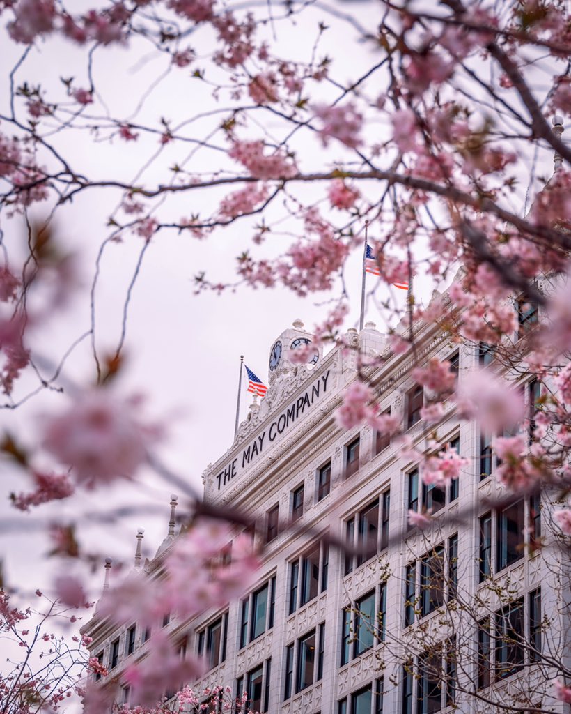 GabeWasylko's tweet photo. The Historic May Company Building in Cleveland, OH https://t.co/MotuFRiarX