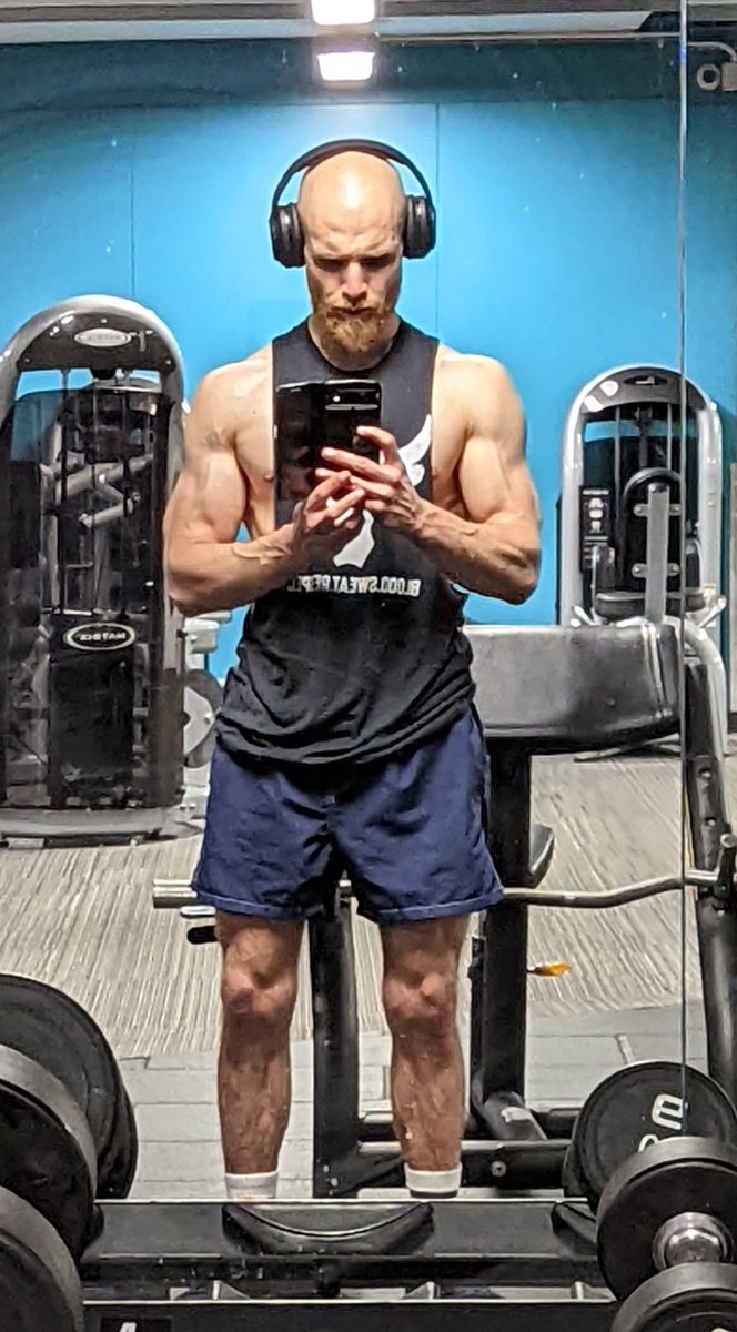 GMorgan04's tweet photo. One last push before this all gets ruined by copious amounts of donuts, pizza, and Guinness in the Big Smoke...
#TigerOut https://t.co/158ZJ97WRj