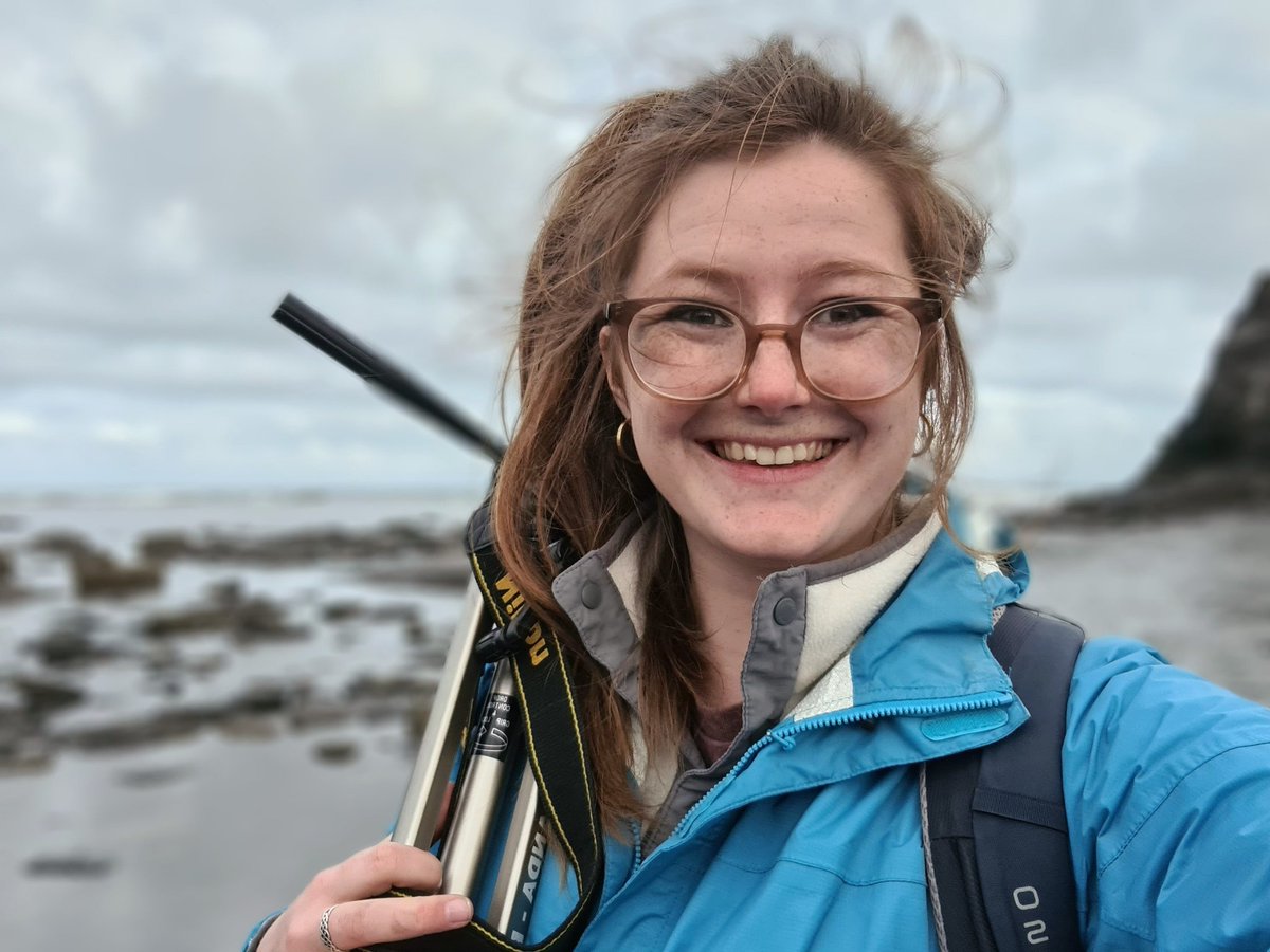 EmilyG155's tweet image. Had great fun yesterday filming bits for #progpal22 virtual field trip with @Palaeo_Meghan @PalaeotWheat @ProgPal2022 Thankfully the rain held off and we&apos;ve got lots of footage of rocks, sand, and sea to share! 🪨🏝🌊🌦