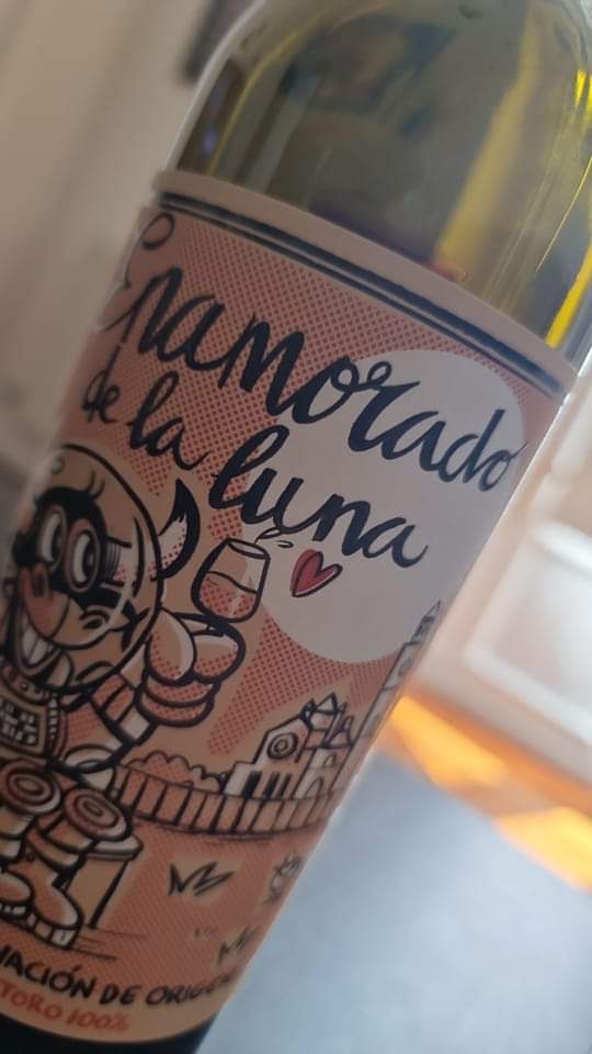 Elegir el amor es desafiar al miedo. Y así, la victoria es segura. El amor siempre gana al miedo.
#Vino #Wine #Winelover #Enoturismo