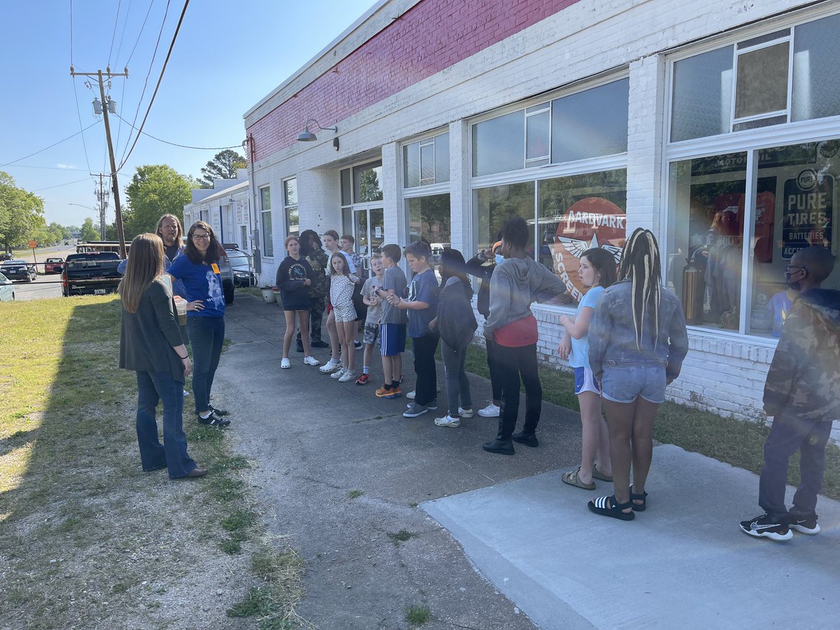 Our Graphic Design &amp; Fiber Arts Focus Area took a field trip to Aarvark Screenprinting recently.They learned all about operating a small business.They got to print their own shirt! Shoutout to Aardvark #studentengagement #entrepreneur #ConnE #CONNmUNITY #littlethinkersBIGIDEAS