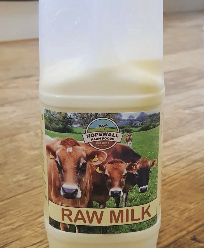 HopewallD's tweet photo. Great post from Rowena about Raw Milk 🥛Thank you for your support 💚#dairyfarm #rawmilk #milkdelivery #poynton #macclesfield #bollington #StockportCounty #bramhall #guthealth #alderlyedge #adlington #prestbury #wilmslow #CHESHIRE #britishfarming https://t.co/DvwdzKOamM