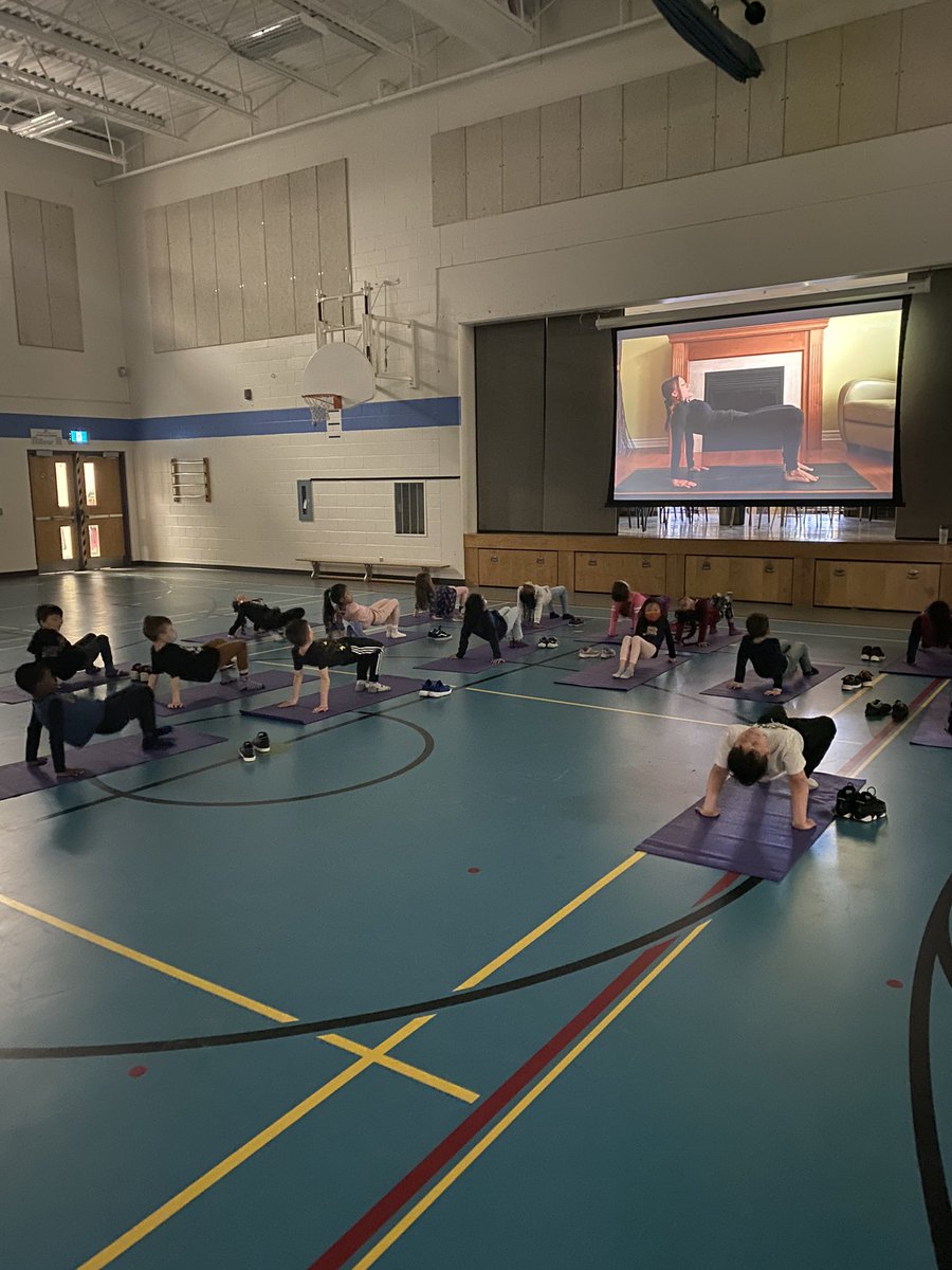 An amazing way to start our Wednesday! Thank you so much <a href="/YogaLadyy/">Andrea Cerutti</a> for your inspiring Yoga Class! We are so blessed! ❤️ 🧘‍♀️ 🧘 🧘‍♂️