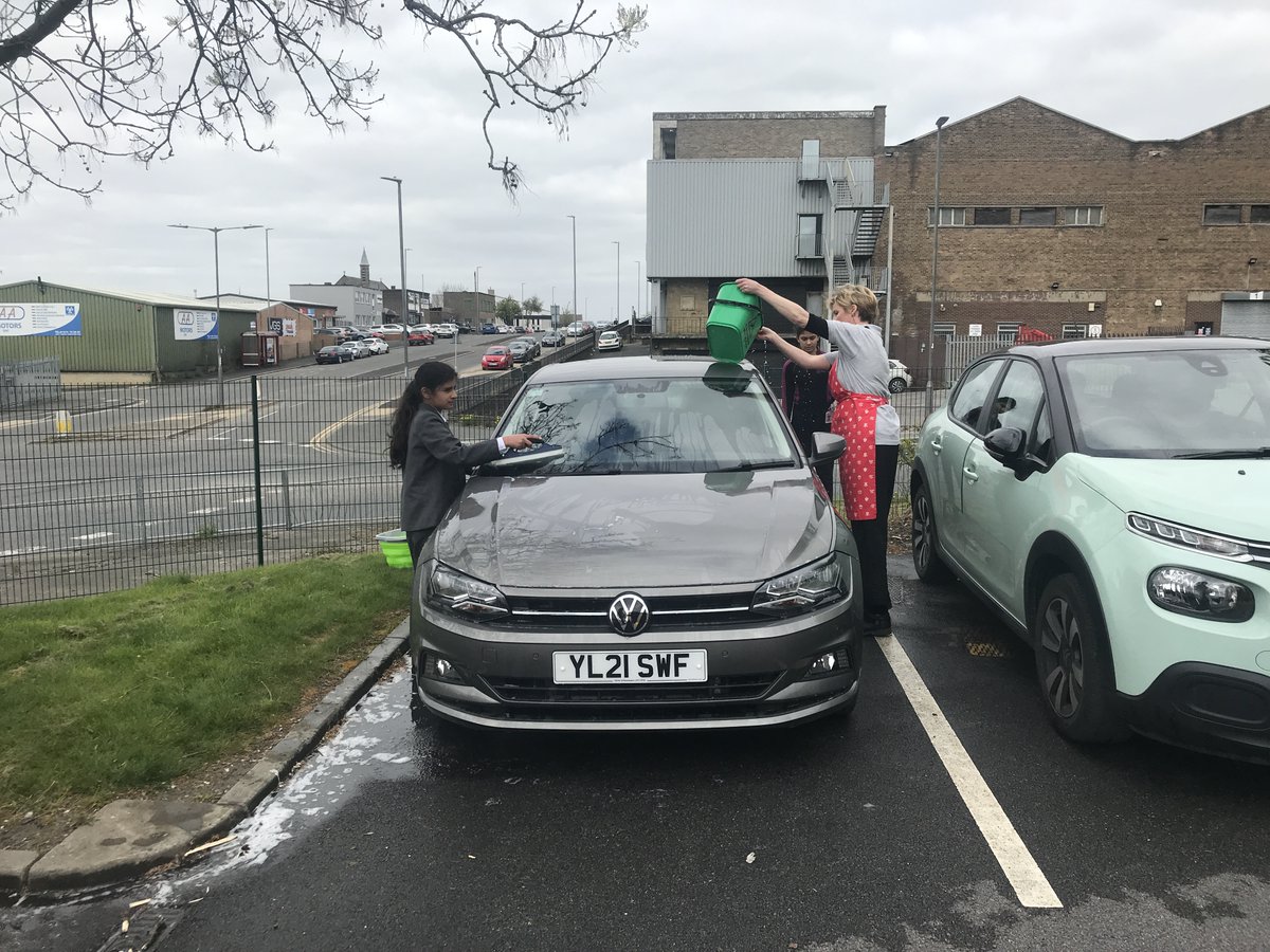 BronteGirls's tweet image. As part of the First Give campaign, Mrs Bankowski and our pupils have been car washing to raise money for a domestic violence charity. #Community #Care #ProudToBeBronte