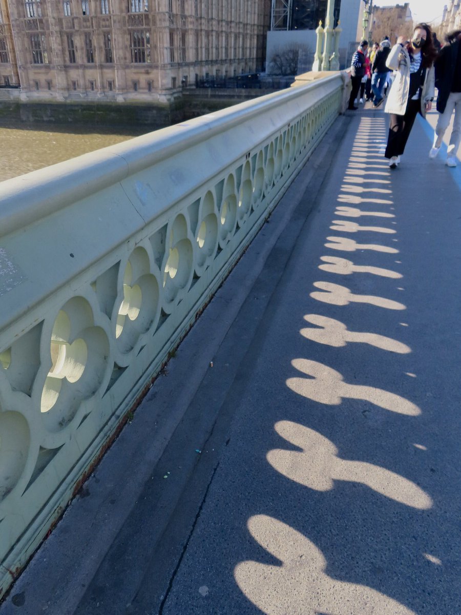cjsbella's tweet photo. Alarmingly accurate sunlight shapes on Westminster Bridge.
#JohnsonOut84 
#torymp 
#56MPs
#HighCourt 
#PMQs 

We all deserve better than this.
#ProgressiveAlliance 
#PR now https://t.co/WhVMzsMAUV