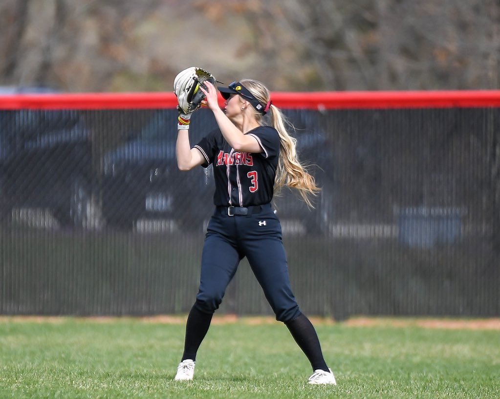 Raven_Softball's tweet photo. 𝓛𝓮𝓽’𝓼 𝓱𝓮𝓪𝓻 𝓲𝓽 𝓯𝓸𝓻 𝓽𝓱𝓮 𝓞𝓾𝓽𝓽𝓲𝓮𝓼🤩

GAME DAY 🆚 MNU
⏰12 &amp; 2PM
📍Asher Sports Complex
📊 https://t.co/L1QT0jlHEI
🖥 https://t.co/Mcl1IdQPGQ

#Team/self | #WeWill https://t.co/PgRCriMuL0