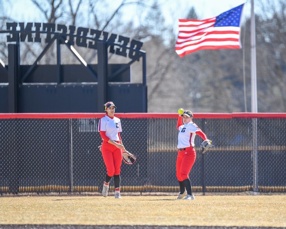 Raven_Softball's tweet photo. 𝓛𝓮𝓽’𝓼 𝓱𝓮𝓪𝓻 𝓲𝓽 𝓯𝓸𝓻 𝓽𝓱𝓮 𝓞𝓾𝓽𝓽𝓲𝓮𝓼🤩

GAME DAY 🆚 MNU
⏰12 &amp; 2PM
📍Asher Sports Complex
📊 https://t.co/L1QT0jlHEI
🖥 https://t.co/Mcl1IdQPGQ

#Team/self | #WeWill https://t.co/PgRCriMuL0