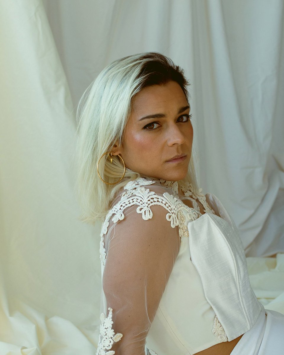 SpotifySpain's tweet photo. Escuchar ‘A golpes de fe’ de @YolySaaFi ✅ https://t.co/A74ZKIgmfa 
Aprenderte sus canciones ✅

Poner en los comentarios tu tema favorito del álbum 🔜👇 https://t.co/HxLK2voGx1
