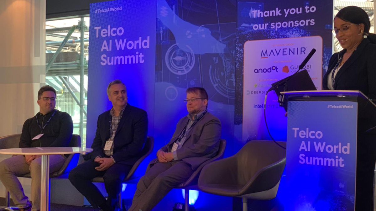 Our CEO @vicent_soler  has been showing Kenmei's perspective when implementing #AI in #mobileoperators during the #TELCOAIWORLD 

There are 4 main drivers that #CSP need to address when starting the #ai journey: Use Cases, Skills, #datafabric & #Cloud Tech