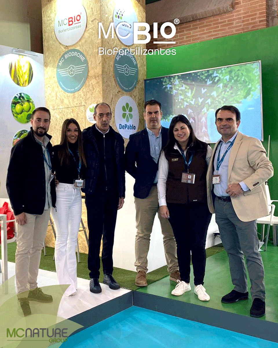 mcbiospain's tweet photo. ð± En nuestro segundo dÃa en @fima_agricola 2022 recibimos la visita de ð¿ð²ðœð¿ð²ðð²ð»ðð®ð»ðð²ð ð±ð² ð¹ð® ðð®Ìðºð®ð¿ð® ð±ð² ððŒðºð²ð¿ð°ð¶ðŒ ð£ðð²ð¿ððŒ ð±ð² ðð®ððŒð»ð®.
#YOVOYAFIMA #FIMA2022 #Agro #MCNature #MCBio #MCBiodrone #Agricultura #Ecológica #Ecológico #Zaragoza https://t.co/HjYKSe4EKx
