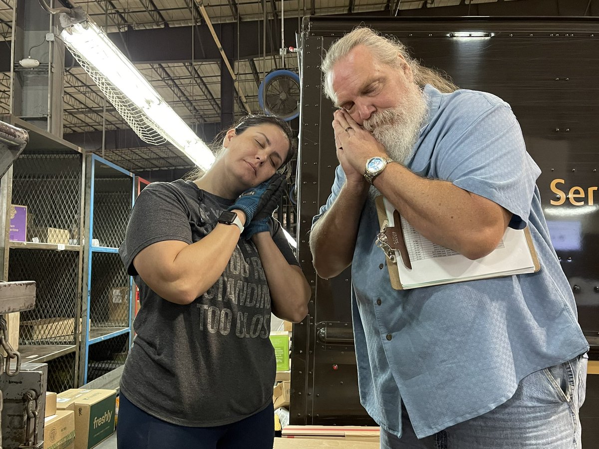 okc_preload's tweet photo. Our #wellness #quiz #winners for this week were asked “What happens when you sleep?” Answer-Gives your body time to heal & recoup! #BX1 President #BX4 Lane #BX5 McWaters #Village Hawkins #WinnersWednesday #refreshing #UPS #OKC #TeamSafety #preloadlife https://t.co/d3VqAbPFsD