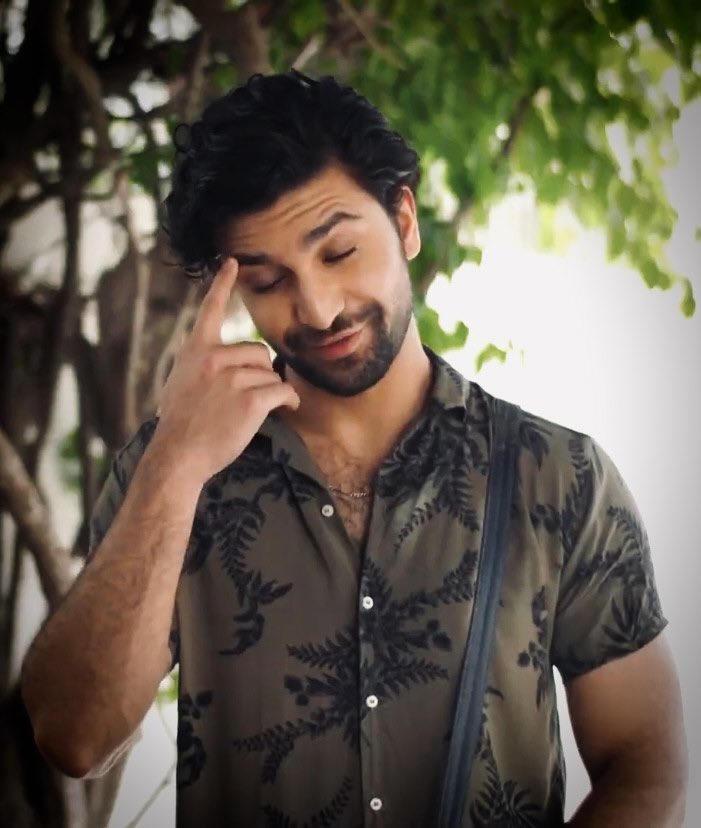AbialTweets2's tweet photo. Adam Blushing Thinking Neha called  him "cute "
Adorable❤😍
@ahadrazamir https://t.co/gINBfiH1sH