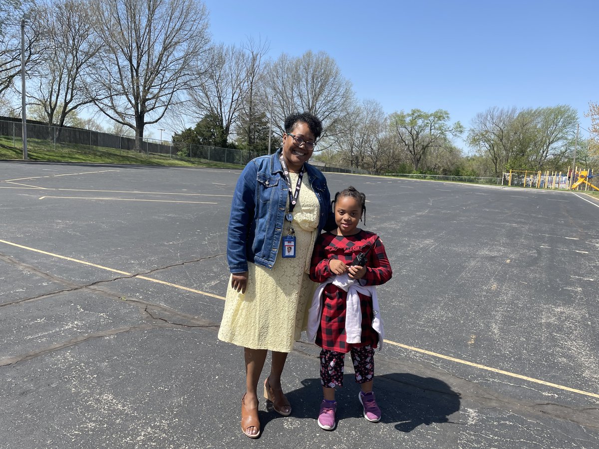 RQSFleetridge's tweet photo. @RaytownSchools So excited to have her be our student principal of the day. She was truly helping teachers problem solve. #FRPROUD https://t.co/0YzEflNMHU