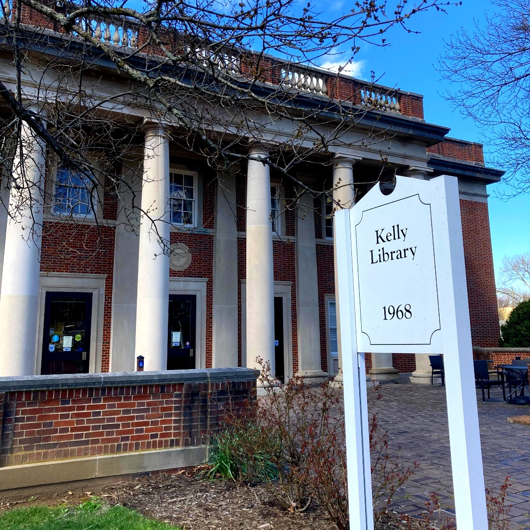 EHCLibraries's tweet image. How is Finals Week going? Need to use the #KellyLibrary this evening? After tonight the Library&apos;s hours will be shifting to an 8AM to 5PM schedule! Make sure to utilize your time today!