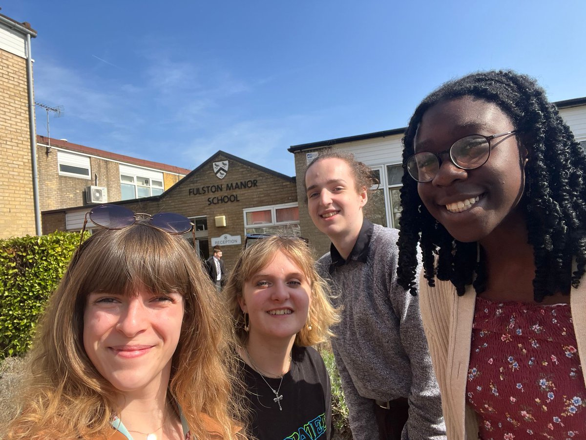 QueensCam's tweet photo. Katherine Halsall (2020) took part in the 2022 Roadshow & presented the same talk she heard 4 years ago that encouraged her to apply to Queens’. Read Katherine’s blog: https://t.co/3YpaH8pmpk.
Support #AccessandOutreach initiatives on #QueensGivingDay: https://t.co/kDbiSovO3s https://t.co/ncur99ttJY