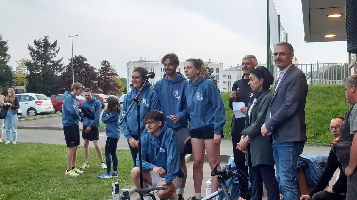 RennesUniv's tweet photo. 🏃Alors que l'UniverCity O'Trail @siuaps s'achève, quelques images de cette 1ère édition réussie sous le soleil, sur  le #CampusBeaulieu.
👏Bravo à toutes les équipes participantes pour leur esprit sportif et convivial !
➕ d'infos sur cet événement : https://t.co/tK9XGBF4e2 https://t.co/yMbrw32X4o
