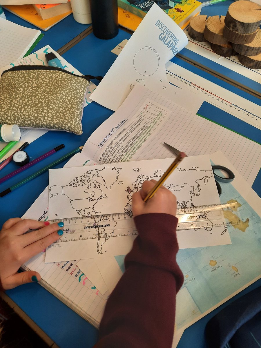 StMichaels_CE's tweet photo. Practising our mapping skills today in Doves class. We are loving our Galapagos Islands topic! 🐢 🐍 🐟 🐠 🐡 🐬 🐋 🐳 https://t.co/xQRhaI2Rzm