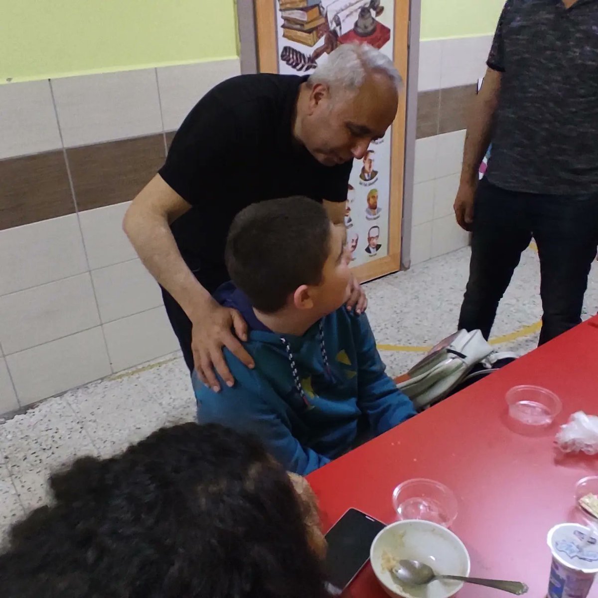 İlçe Milli Eğitim Müdürümüz Mehmet ÖLMEZ, Kadir Gecesinde Bilsem iftar yemeğine katılarak öğrencilerimizle birlikte oldular. Kıymetli müdürümüze çok teşekkür ederiz.
<a href="/mehmett_olmez/">Mehmet Ölmez</a>
<a href="/IlceTurgutlu/">Turgutlu İlçe Milli Eğitim Müdürlüğü</a>