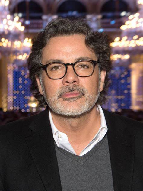 WFFChildRight's tweet photo. Christophe Barratier (born 17 June 1963 in Paris, France) is the director of 'The Chorus', a famous French director, screenwriter and producer. #wffcr #TheChorus #FilmFestival https://t.co/3o2CNlJdPh