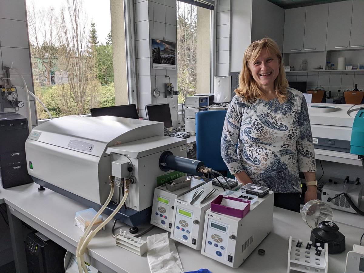 MakovaLab's tweet photo. I had a wonderful day discussing science at the Institute of Biophysics of the Czech Academy of Sciences (@BFUavcr). It was very special for me to finally meet our #collaborators - Eduard Kejnovsky & Iva Kejnovska. They have been instrumental for our #nonB #DNA project. https://t.co/GdJVUfmRWT