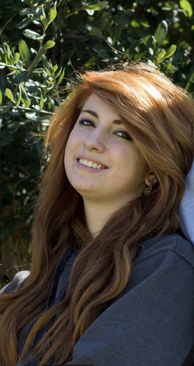 rvnefox_'s tweet image. That high school glow up