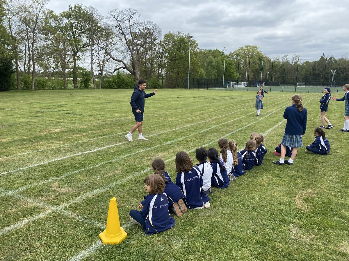 NotreDame_SPORT's tweet photo. #Prep Yr1 on the track today, with the help of Yr6’s top Sprinting tips, which they learnt at Athletics Club last night. #PassingOnKnowledge #Leadership https://t.co/d2NUAbcBhS
