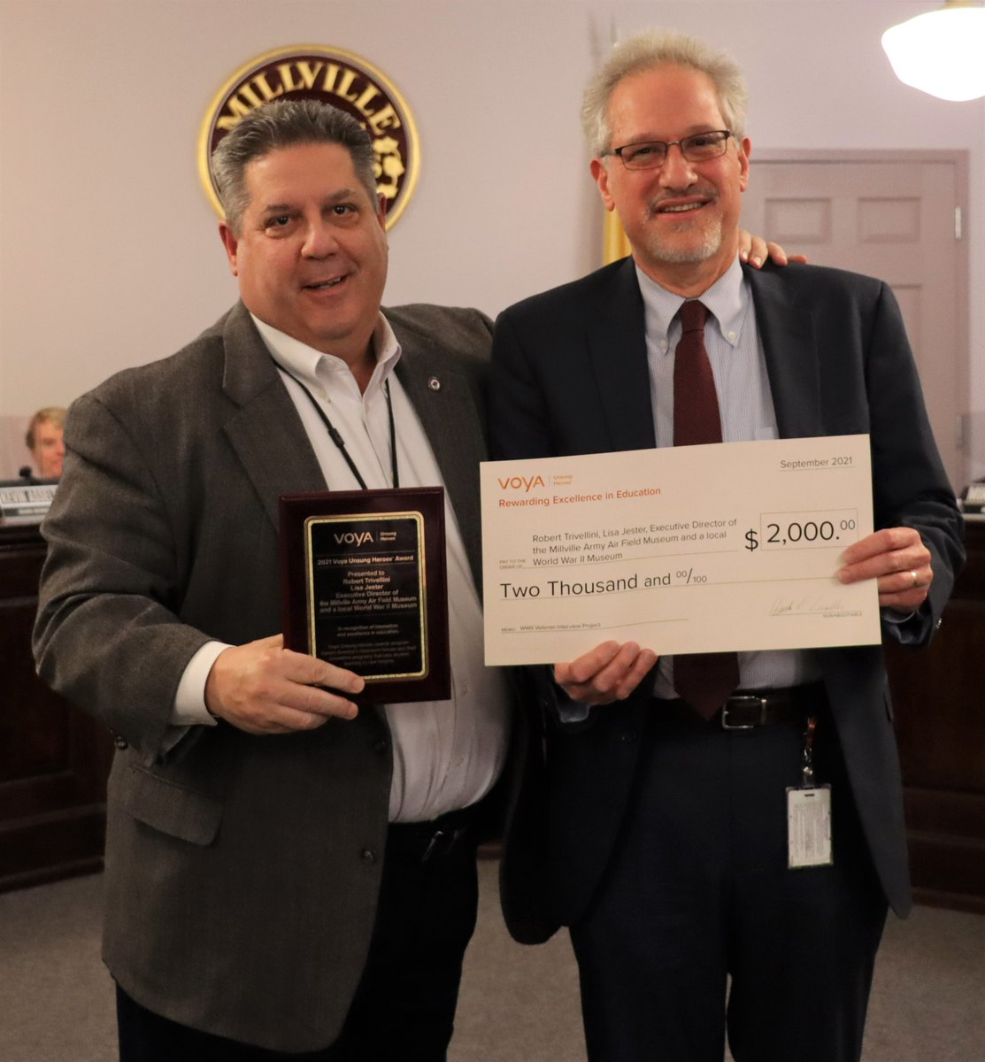 roberttriv1's tweet photo. I’m very grateful to have received an Unsung Hero Award from @Voya for our Veteran Interview Project! It’s an honor to work with the veterans and connect them to students to learn resilience and important knowledge. #VoyaDifference #VoyaUnsungHeroes #VoyaTeacherVoices #millville https://t.co/HfMK4kX7uZ