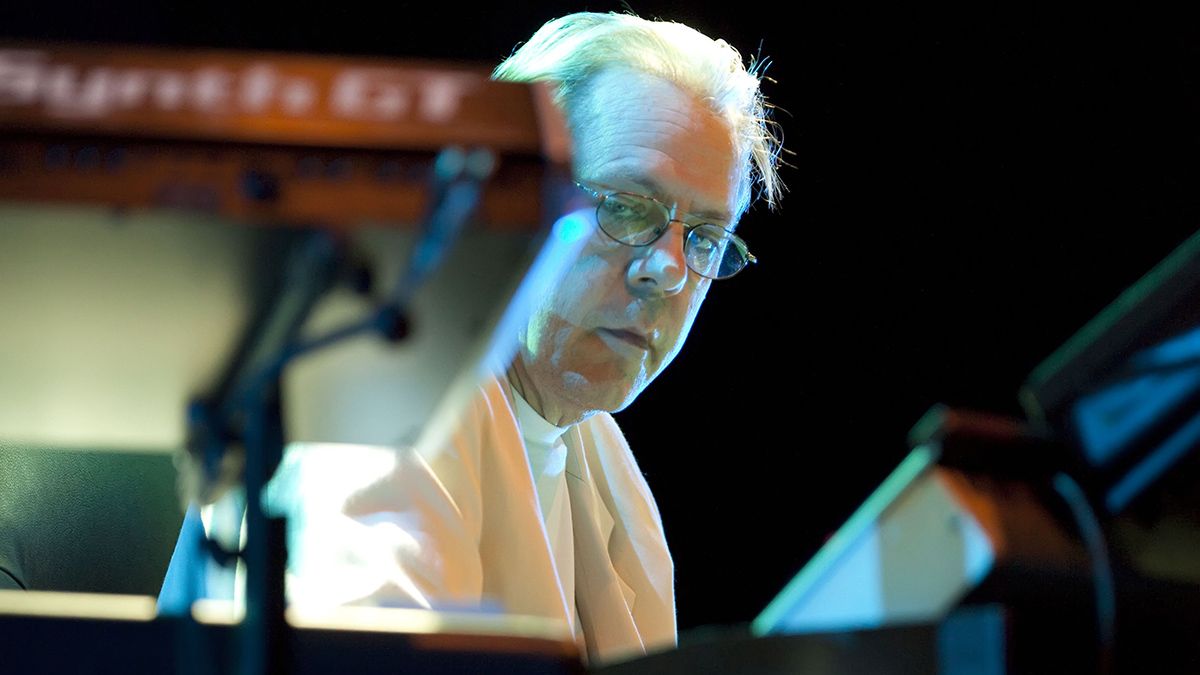 computermusicuk's tweet photo. Klaus Schulze, German electronic music pioneer, has died aged 74 https://t.co/UT00kxChoH https://t.co/mAfLusfGFe