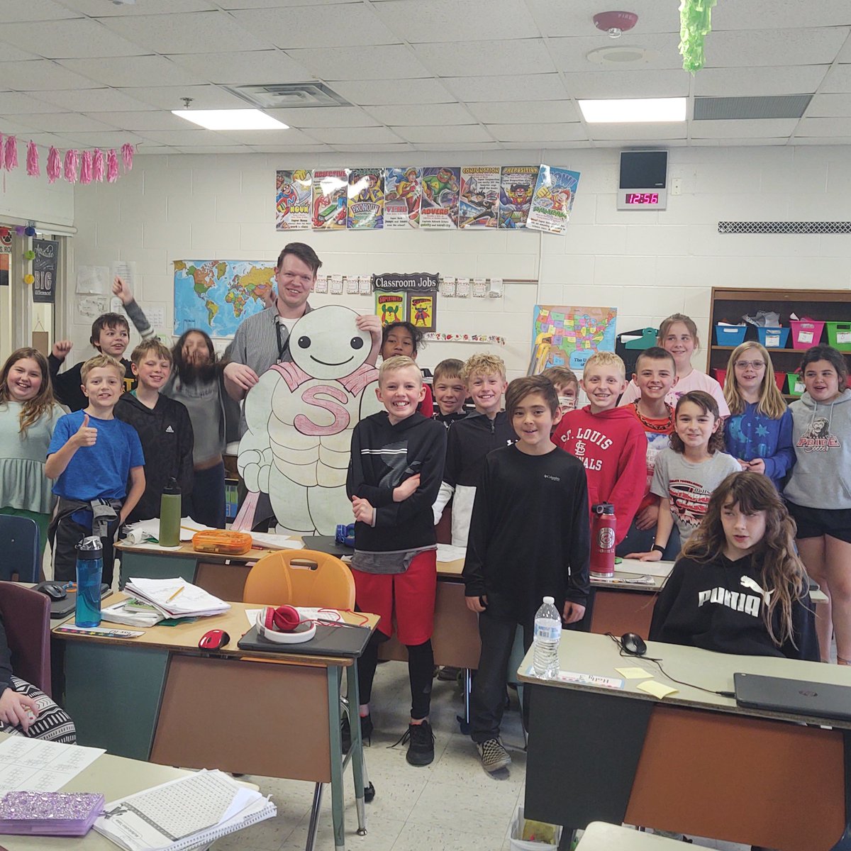 lswardenski4's tweet photo. Thank you Mr. Hallstrom for taking the time to make some 4th Graders so happy! Meet our classroom mascot, Super Turtle!🐢🧡🖤 #ibtigerpride https://t.co/MWSC3DFbsS