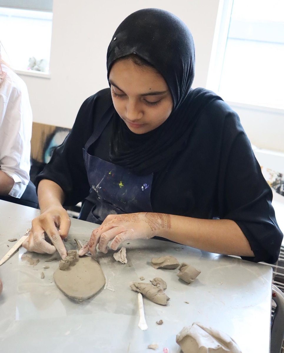 StratfordSch's tweet photo. Following on from their trip to the Natural History Museum, Ms Mckenna’s #Year10 #art students have continued their exploration of #organicstructures through clay modelling.
#artgcse #gcse https://t.co/DpnSGDrrvK