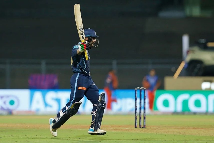 This is what the #TataIPL is all about, you fight till the end! 

<a href="/rahultewatia02/">Rahul Tewatia</a> I am glad we could get those runs together partner! 💪

#GTvSRH #AavaDe #TataIPL2022