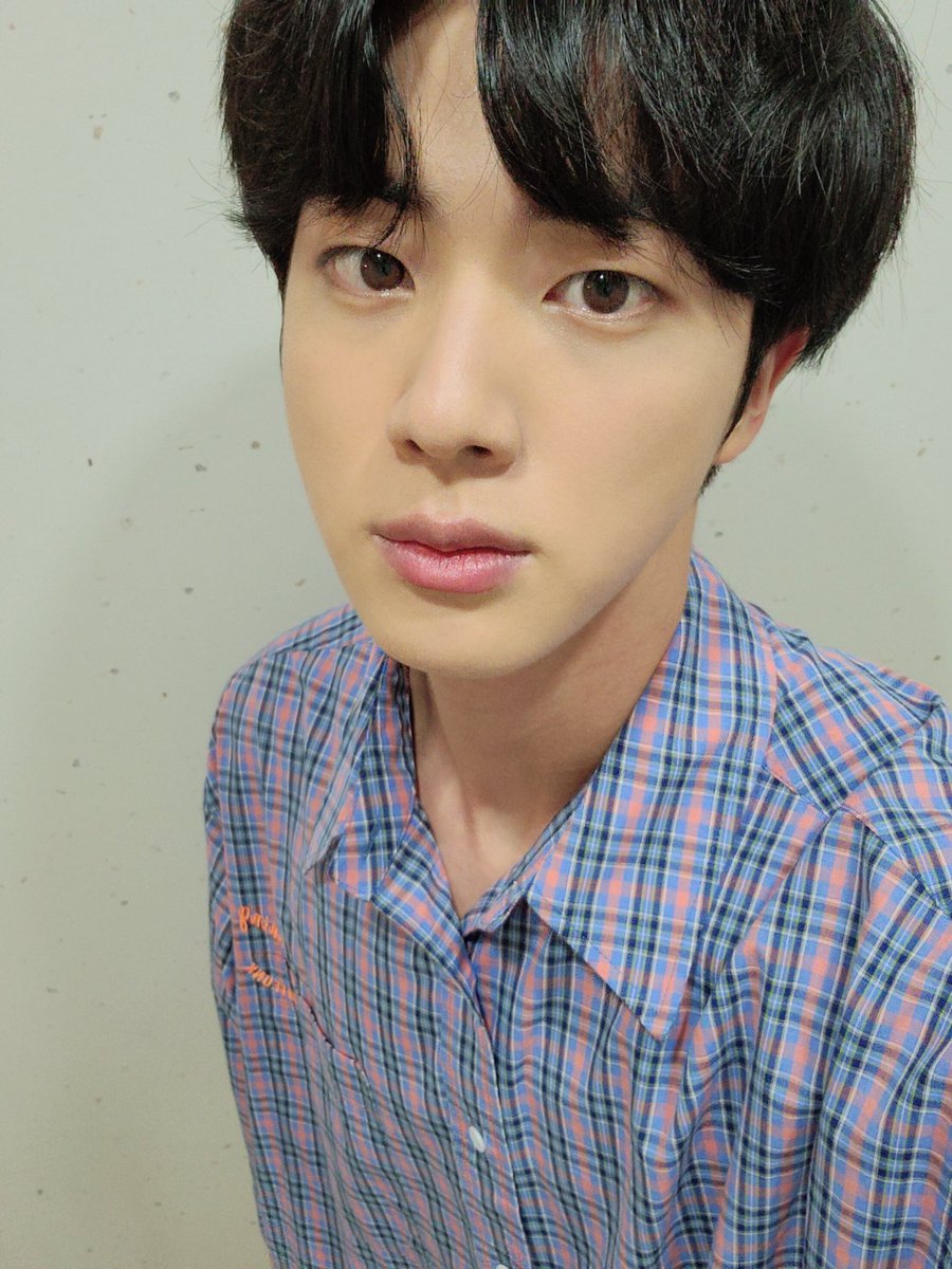 WJacielma's tweet photo. #bts #army #kpop #jin #suga #jhope #rm #jimin #v #jungkook https://t.co/fCW2EHtwoz