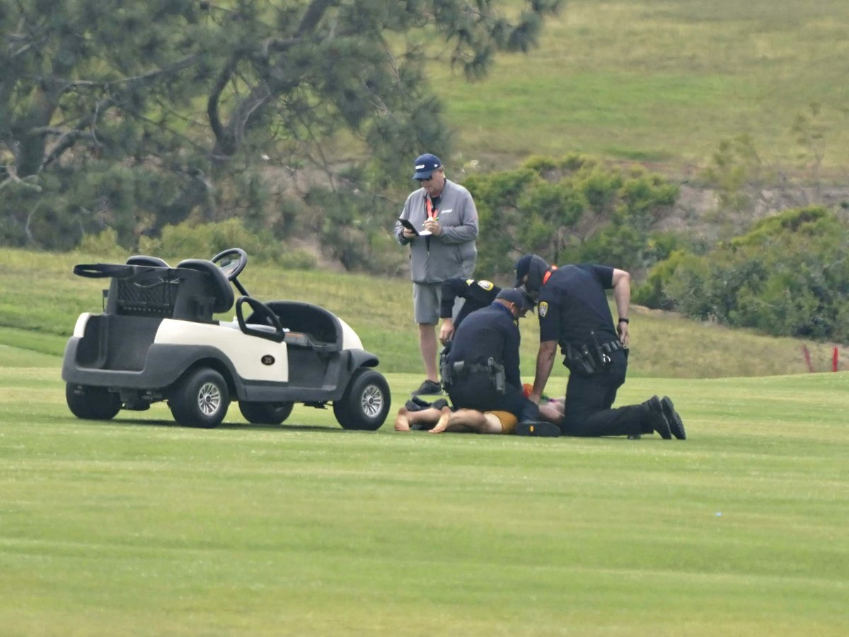 barstoolsports's tweet photo. Elderly Golfer Shoots Man In Ankle, Beats Him With Club For Walking Dog Along Course https://t.co/ktywItUGtQ https://t.co/sxu6cWUNaT