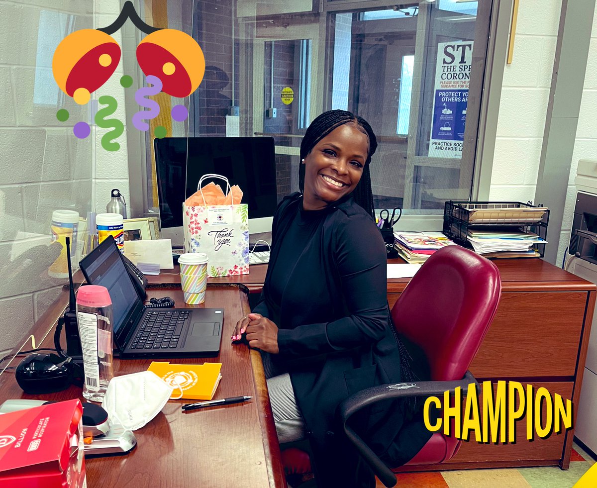 EarleStem's tweet photo. #EarleSTEM is celebrating our wonderful Office Clerk this week. #ClerkAppreciationDay We couldnโt do it without you!! @CPSNetwork11 @ChiPubSchools https://t.co/JD1gJ5Aux3