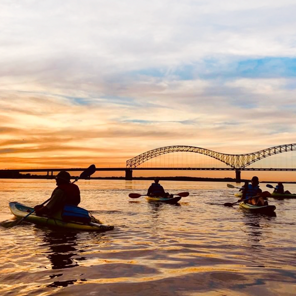 DowntownMemphis's tweet photo. 🌅🛶 TOMORROW! Sunset Kayak is back on Mud Island for the first event of the season! Paddle around the Harbor with FREE kayak rentals and a waterborne DJ from 6-8pm!

https://t.co/S8nkSdlvjt
@memriverparks @kayakmemphis

#downtownmemphis #backdowntown #sunsetkayak https://t.co/7sJfUNgMRI