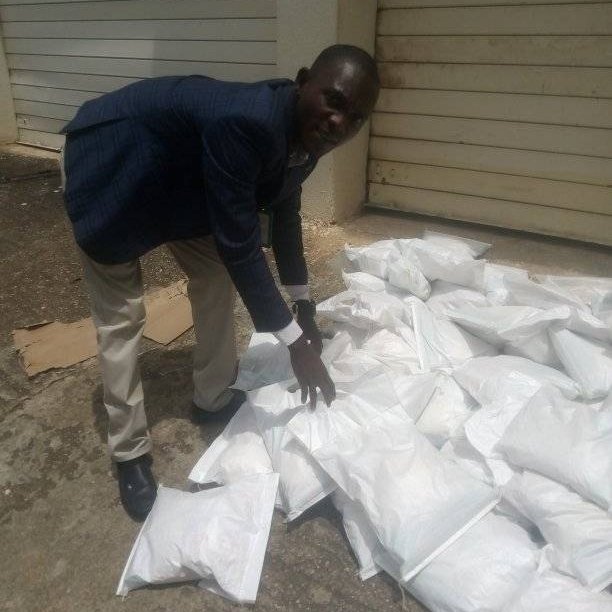 OfficialRubany's tweet photo. Today at the Aso Rock Presidential Villa Abuja we received this items from the office of the Vice President Federal Republic of Nigeria @ProfOsinbajo on behalf of the Initiative Of Ruban Youths For Development under our empowerment and outreach program https://t.co/6JL9geWQEC