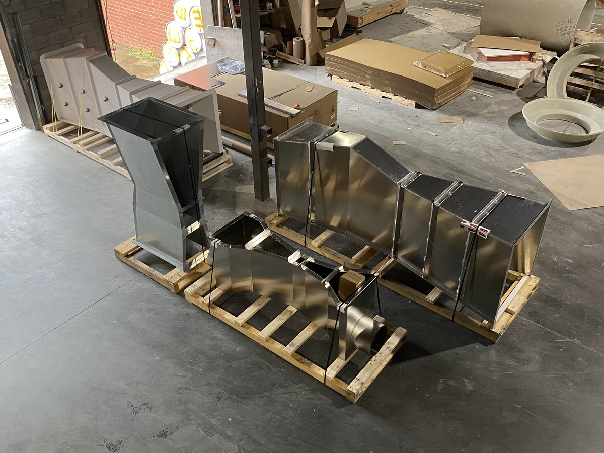 openchannelflo1's tweet photo. Stainless steel, fiberglass, and galvanized Parshall Flumes ready for shipment (pardon the mess)!

#parshallflume #openchannelflow #ocf #metalflumes https://t.co/Z9y8dycmqC