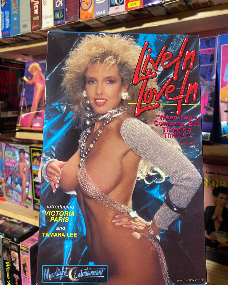 VideoClimax's tweet photo. Live In Love In (1989)

#victoriaparis #toriwelles #tamaralee #carolcummings #peternorth #robertbullock #moonlightentertainment #80sporn #80sbabe #vhsporn #retroporn #vintageporn #vhscollector https://t.co/rJU2kNnrb6