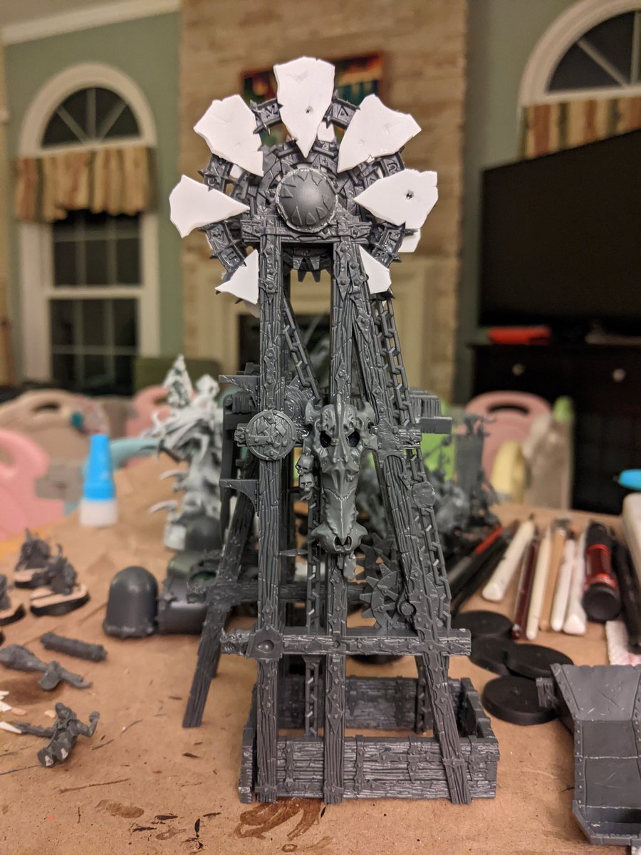Chaosform1's tweet photo. Thicker teeth, less like a windmill this time lol almost ready for paint and a base #WarhammerCommunity #warhamfam #ageofsigmar #WIP #Chuglords #keepchuggin https://t.co/sDWKNvZmkw