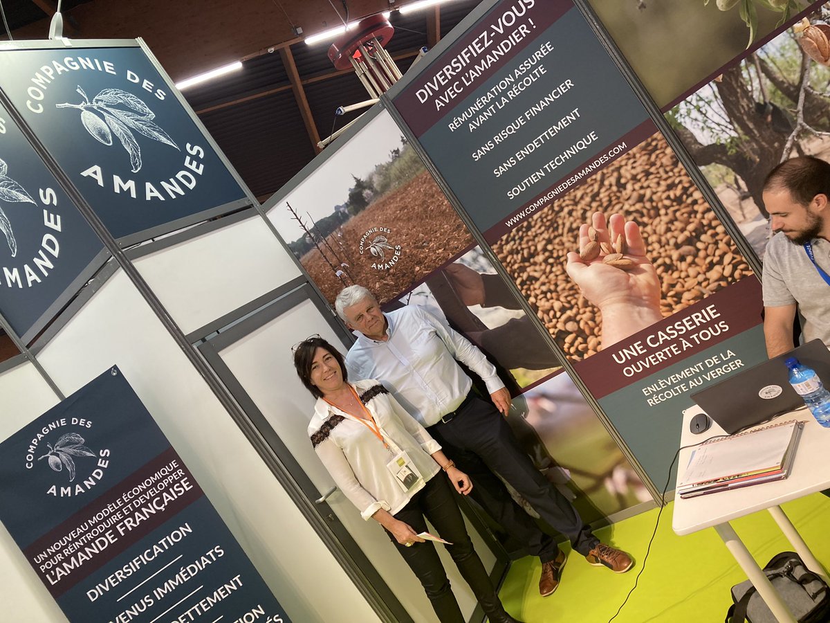 montebourg's tweet photo. Toute l’équipe de la @CieAmandes est à Perpignan au salon @MedfelEvent. Nous y avons annoncé atteindre à la fin 2022 nos 500 hectares plantés et relocalisés en France 🇫🇷 chez nos associés-agriculteurs dans le Midi. C’est le retour de l’amande #madeinfrance. https://t.co/d5KfArPILw