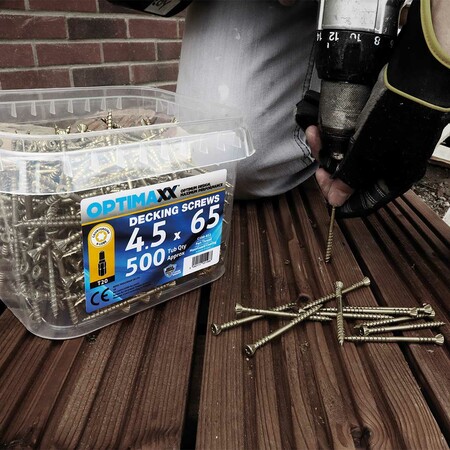 Did you know these decking screws are complete with a unique MAXXTECT coating, giving a 20-year exterior anti-corrosion guarantee? 😍

#OptimumDesign
#MaximumPerformance